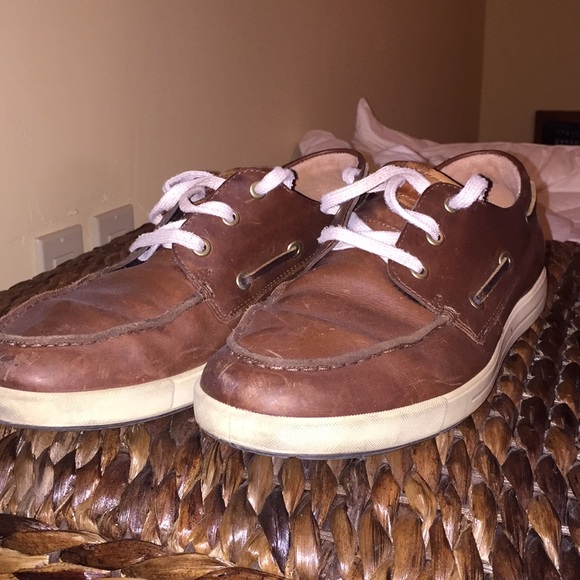 ecco mens boat shoes